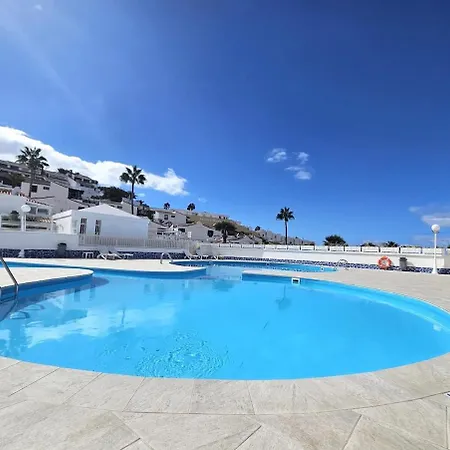 Julia Tenerife Апартаменты *